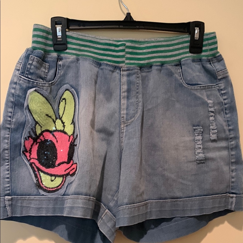 Denim Shorts with Daphne Duck Sequins Patch
